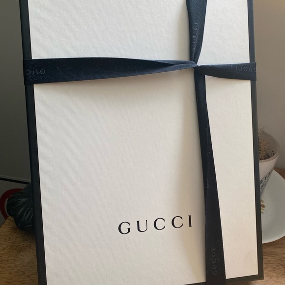 Authentic Gucci Tie-Dye tee *comes with all original tags and box* - Picture 5 of 6